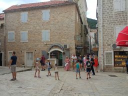 19260489_227948987724366_7716265627499280719_n